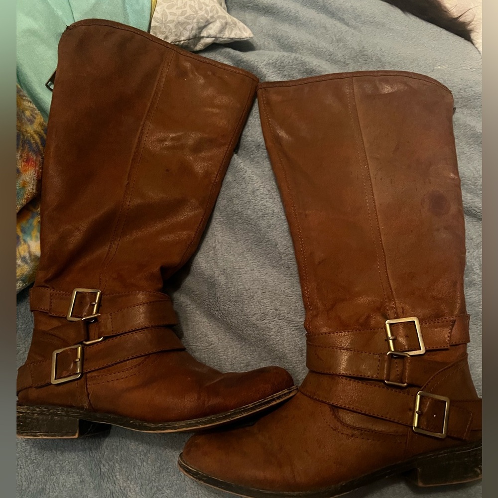 Brown boots